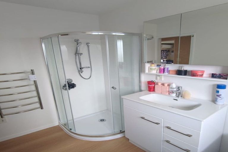 Photo of property in 33a Cardigan Bay Place, Addington, Christchurch, 8024