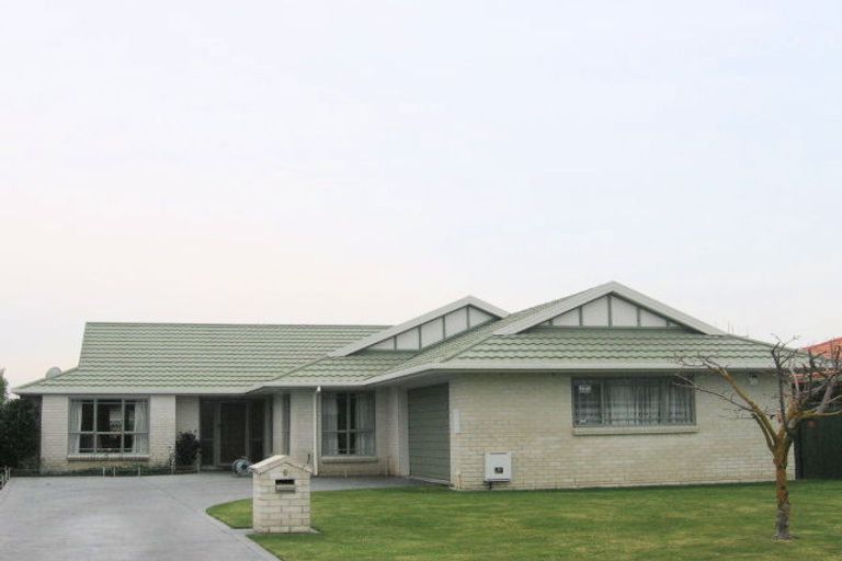 Photo of property in 6 Knightsbridge Place, Taradale, Napier, 4112