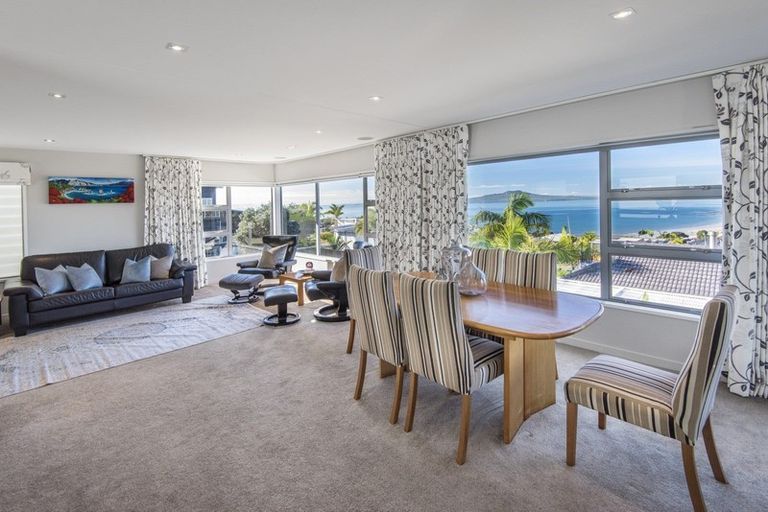 Photo of property in 62 Seaview Road, Castor Bay, Auckland, 0620