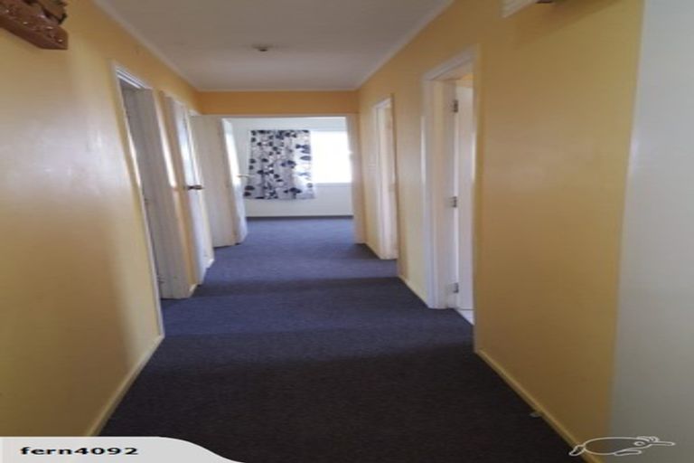 Photo of property in 337 Roscommon Road, Clendon Park, Auckland, 2103