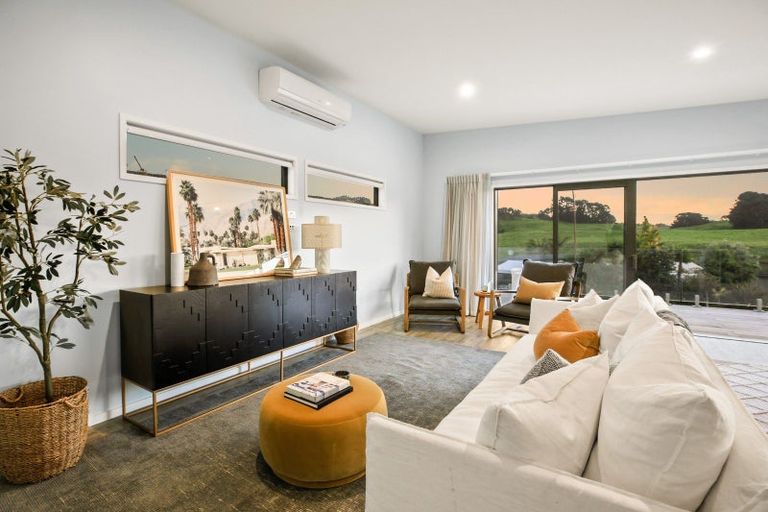 Photo of property in 28 Robertson Street, Raglan, 3225