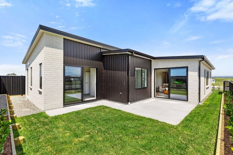 Photo of property in 65 Empire Crescent, Papamoa, 3118