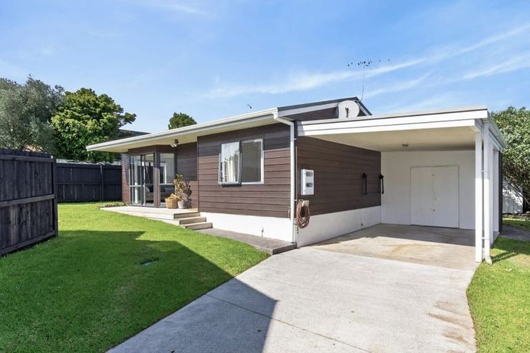 Photo of property in 27a Willoughby Avenue, Howick, Auckland, 2014