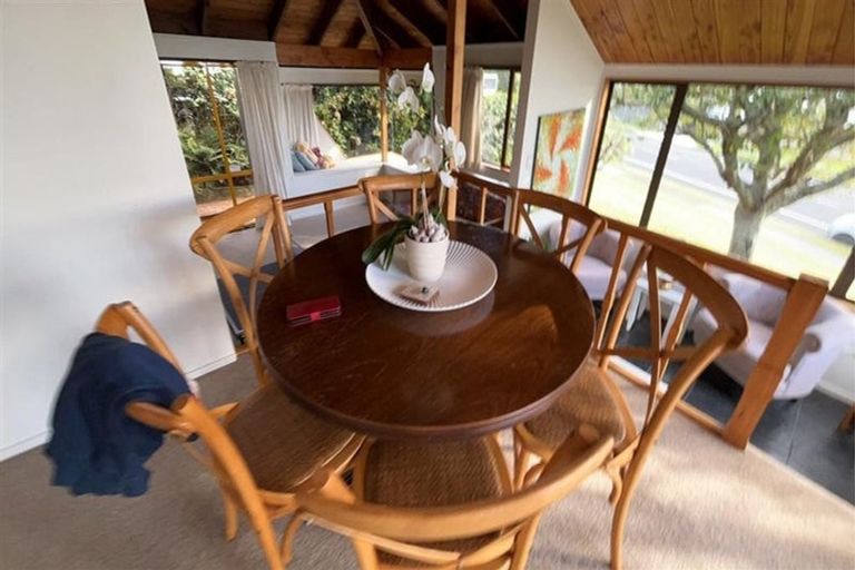 Photo of property in 9 Marina View Drive, West Harbour, Auckland, 0618