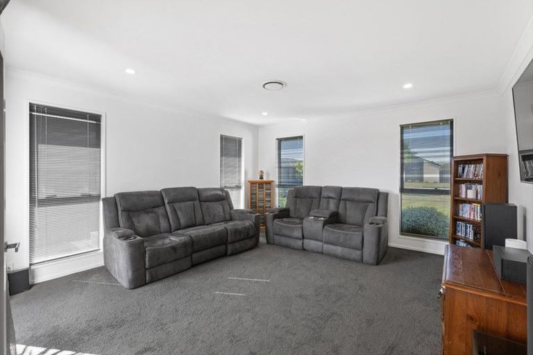 Photo of property in 62 Tiritiri Moana Drive, Pegasus, 7612
