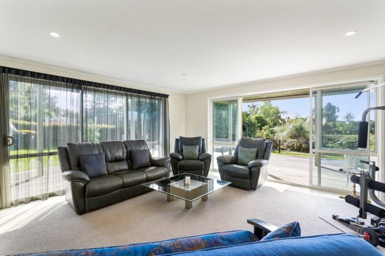 Photo of property in 100 Estuary View, Whangamata, 3620