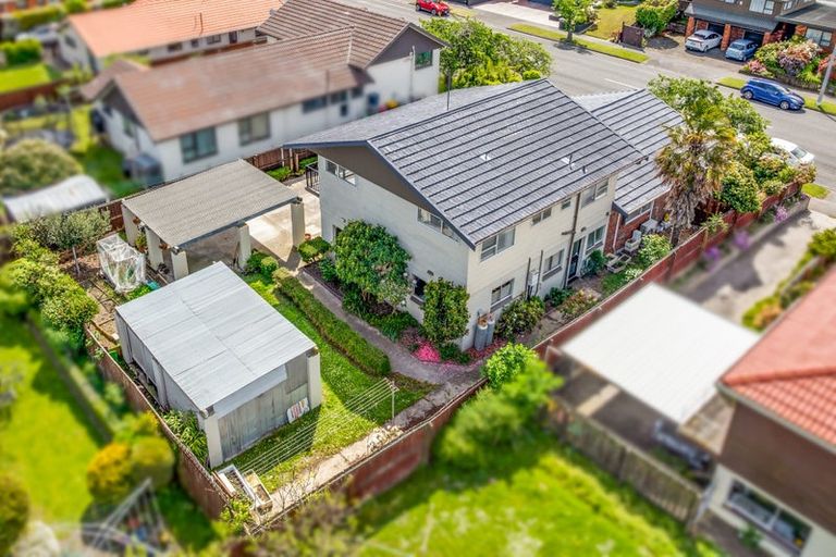 Photo of property in 207 Maidstone Road, Avonhead, Christchurch, 8042