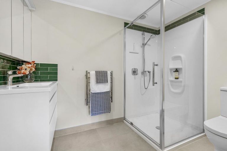 Photo of property in 1/33 Penzance Road, Mairangi Bay, Auckland, 0630