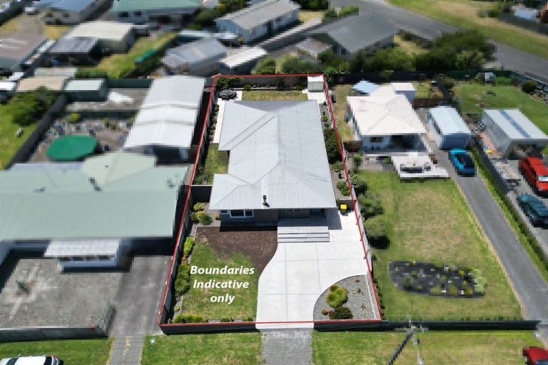 Photo of property in 12 Hart Street, Foxton Beach, Foxton, 4815