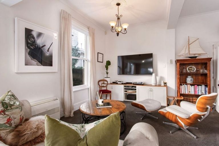 Photo of property in 73 Caledonian Road, St Albans, Christchurch, 8014