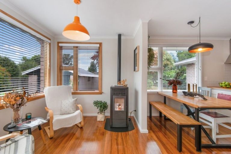 Photo of property in 14 Yardley Street, Avonhead, Christchurch, 8042