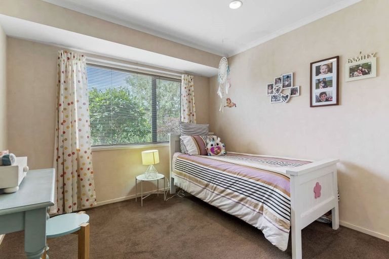 Photo of property in 1 Ballybay Road, East Tamaki, Auckland, 2016