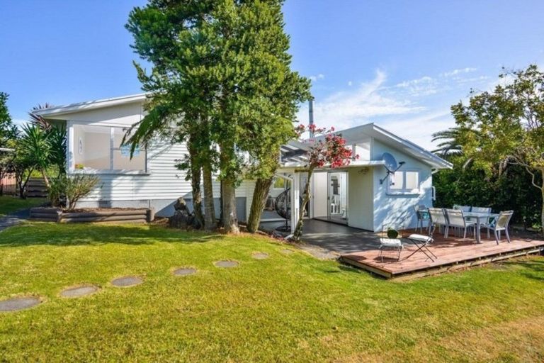 Photo of property in 6 Seon Place, Birkdale, Auckland, 0626