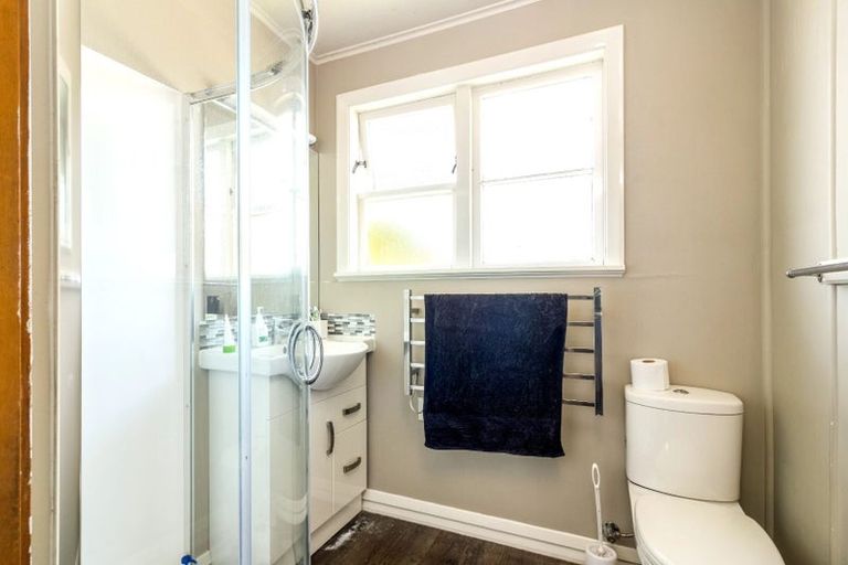 Photo of property in 15 Attlee Crescent, Bryndwr, Christchurch, 8053