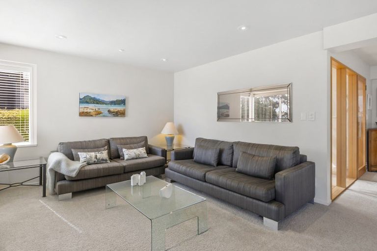 Photo of property in 34 Marine Parade, Macandrew Bay, Dunedin, 9014