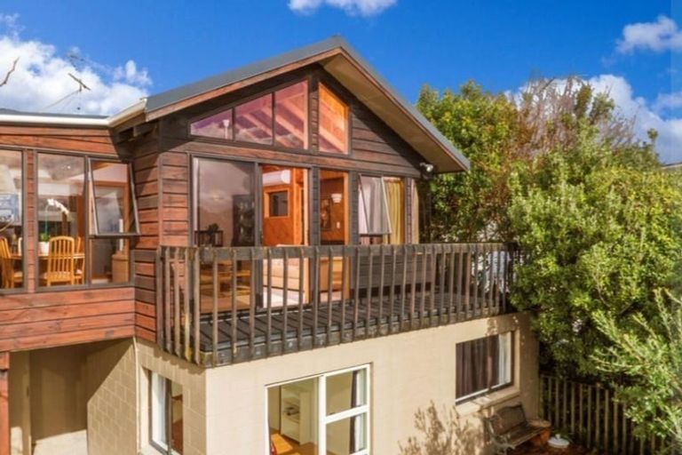 Property details for 3 Beulah Avenue, Rothesay Bay, Auckland, 0630