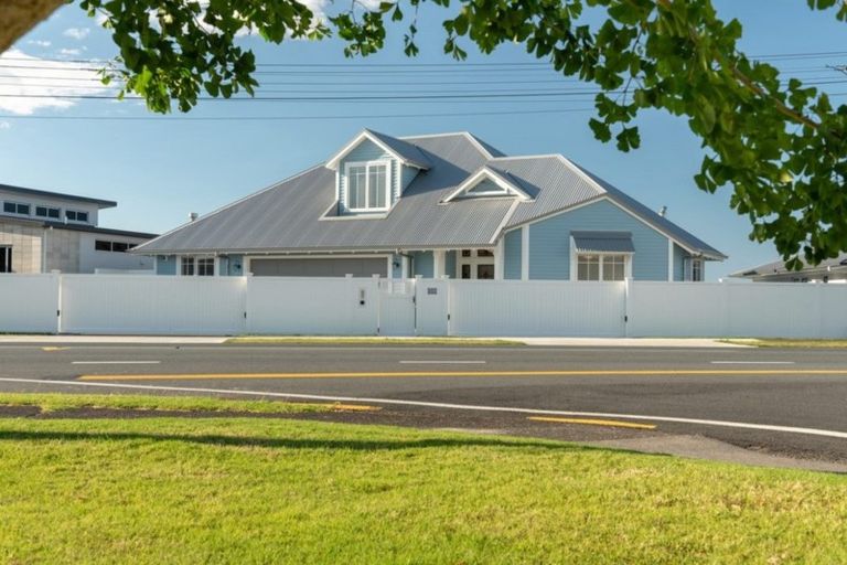 Photo of property in 141 Ngatai Road, Otumoetai, Tauranga, 3110