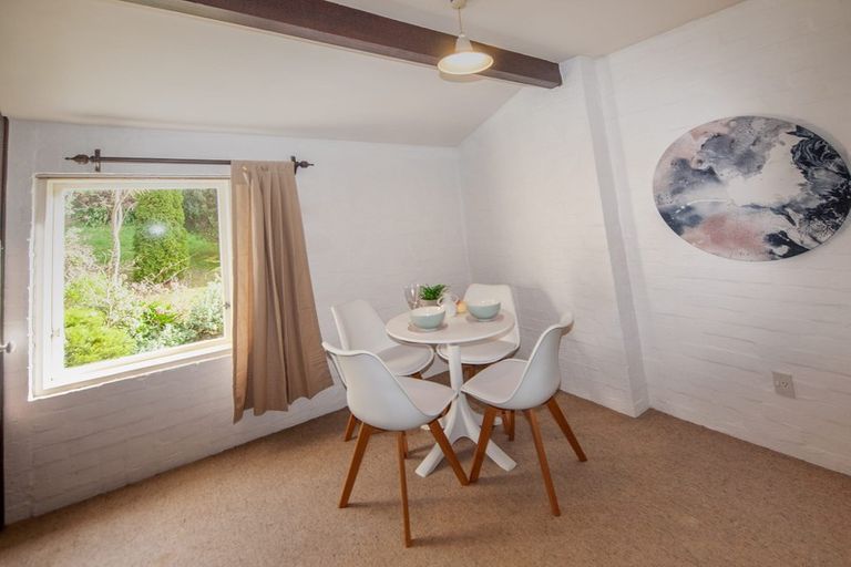 Photo of property in 141h Churton Drive, Churton Park, Wellington, 6037