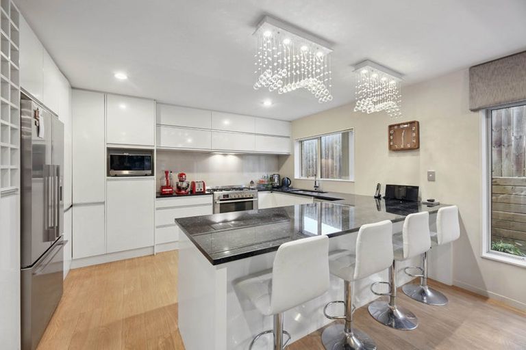 Photo of property in 96 Babich Road North, Ranui, Auckland, 0612