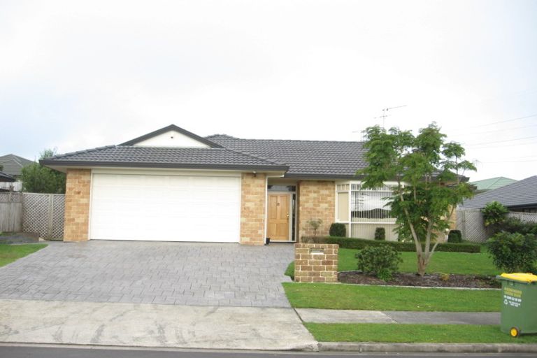 Photo of property in 42 Norman Close, The Gardens, Auckland, 2105