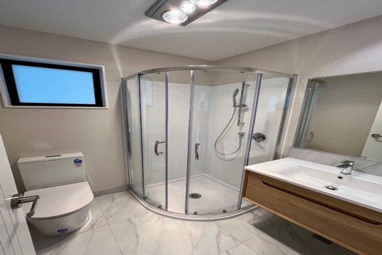 Photo of property in 25 Don Oliver Lane, Glen Eden, 0602