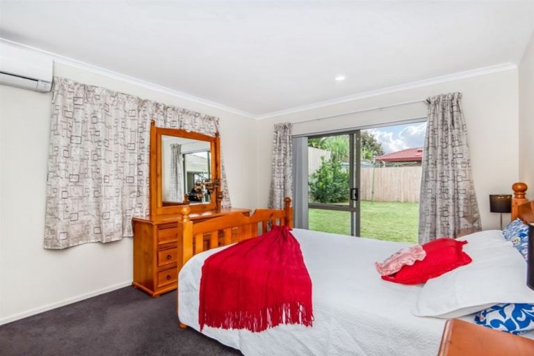 Photo of property in 46 Robert Ross Place, Clendon Park, Auckland, 2103