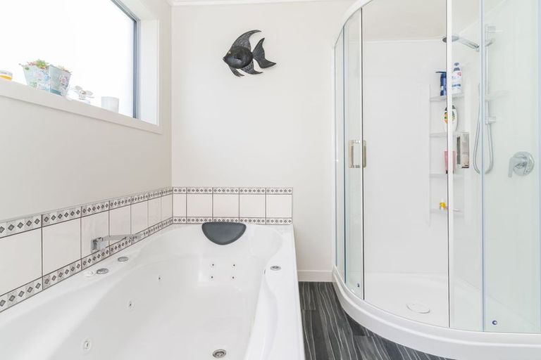 Photo of property in 5 Larkins Street, Helensburgh, Dunedin, 9010