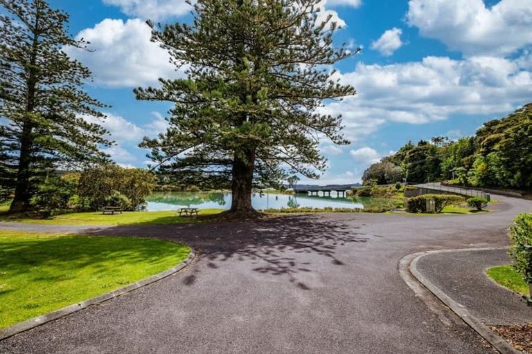 Photo of property in Bridgewater Apartments, 310/7 Te Rangi Cross Road, Paihia, 0200