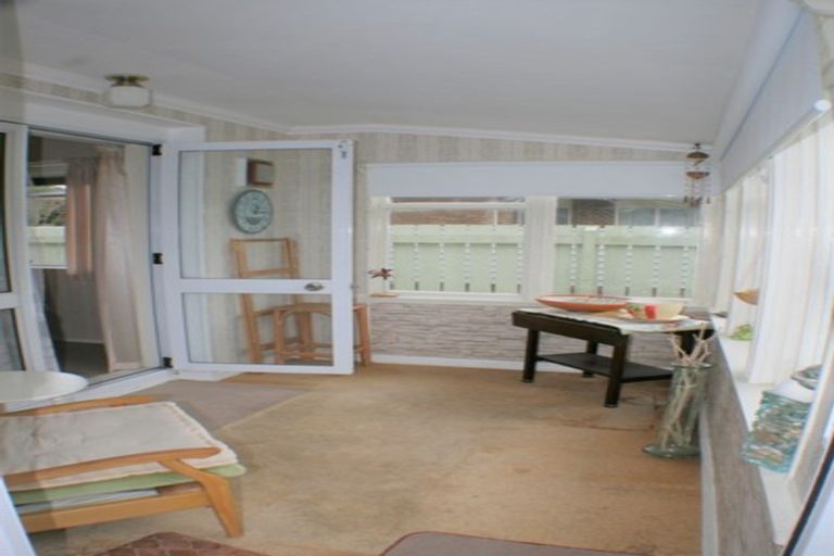 Photo of property in 13 Kent Street, Levin, 5510