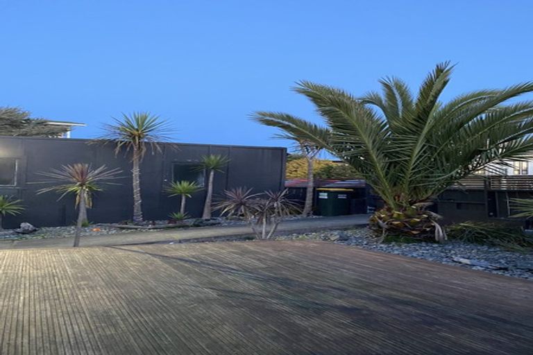 Photo of property in 1 Toru Road, Paraparaumu Beach, Paraparaumu, 5032