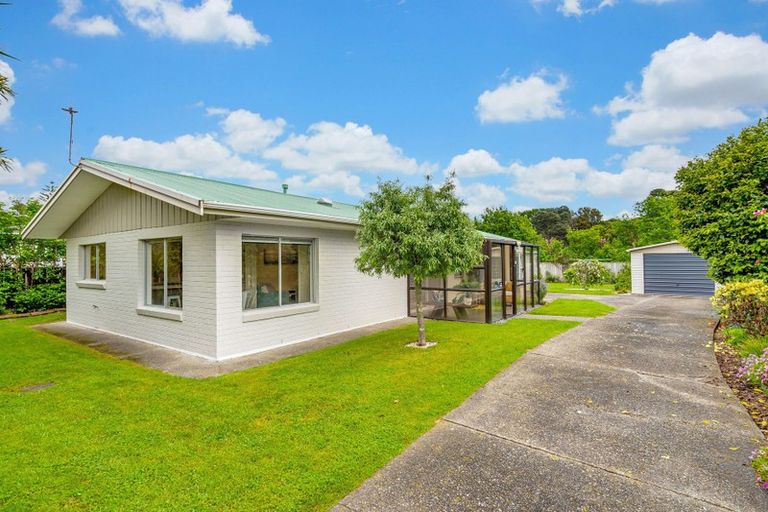 Photo of property in 8 Leybourne Avenue, Waikanae, 5036