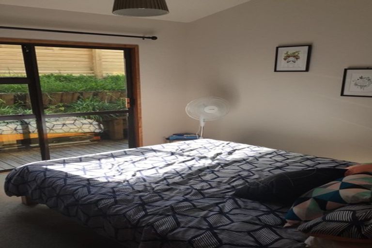 Photo of property in 1/86 Waimumu Road, Massey, Auckland, 0614