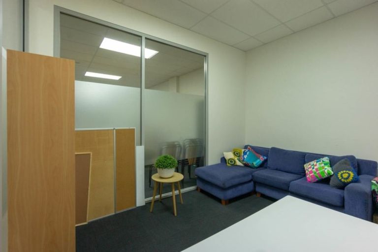 Photo of property in 218 George Street, Stokes Valley, Lower Hutt, 5019