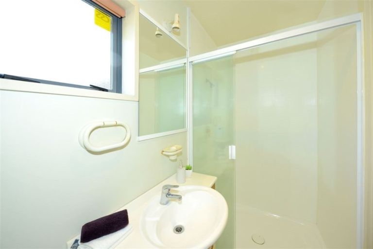 Photo of property in 382a Memorial Avenue, Burnside, Christchurch, 8053