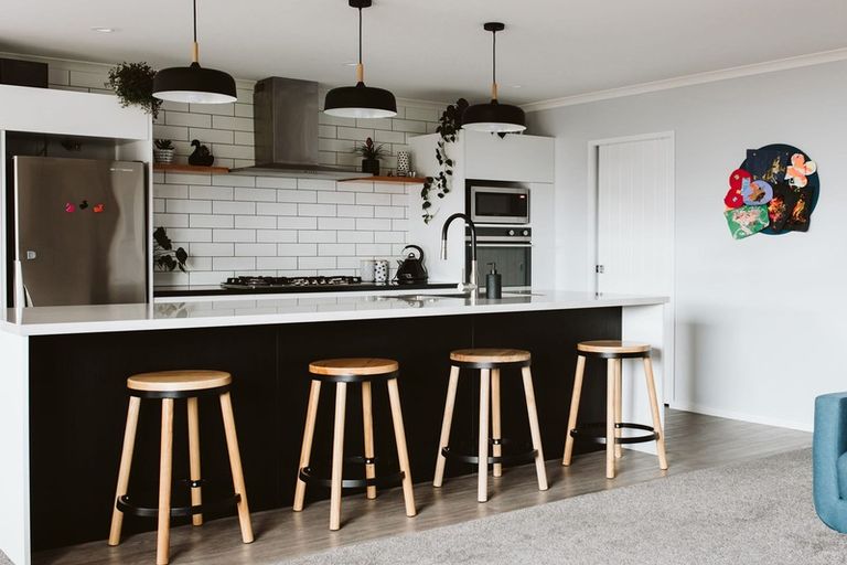 Photo of property in 41 Pyle Road West, One Tree Point, 0118