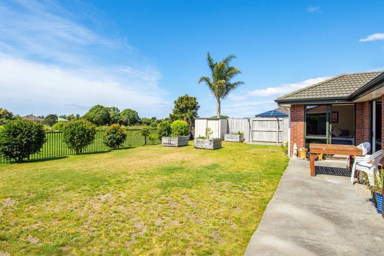 Photo of property in 54 Carrington Drive, Papamoa Beach, Papamoa, 3118