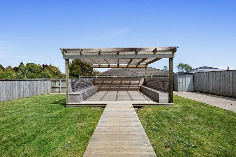 Photo of property in 15 Dreaver Drive, Waitara, 4320