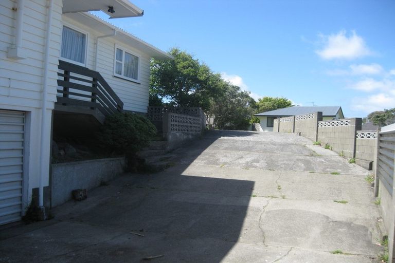 Photo of property in 18 Holly Grove, Maungaraki, Lower Hutt, 5010