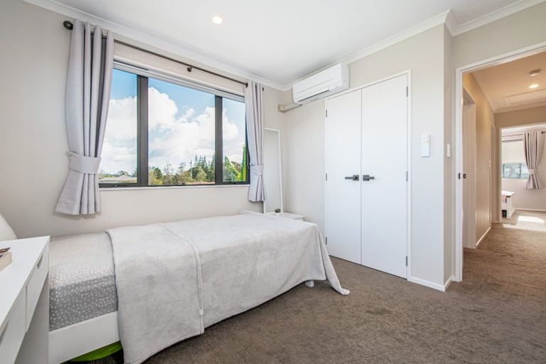 Photo of property in 5/66 Swanson Road, Henderson, Auckland, 0610