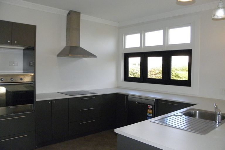 Photo of property in 27 Queen Street, Winton, 9720