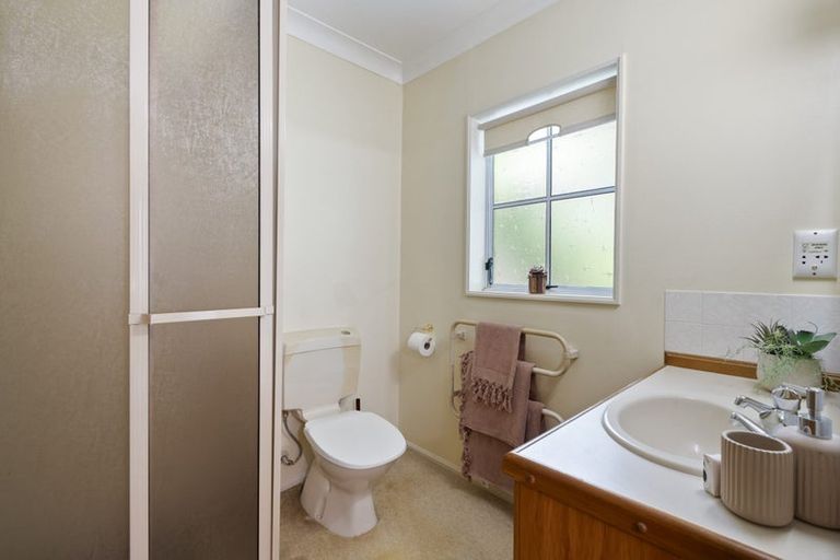 Photo of property in 1 Jensen Court, Hokowhitu, Palmerston North, 4410
