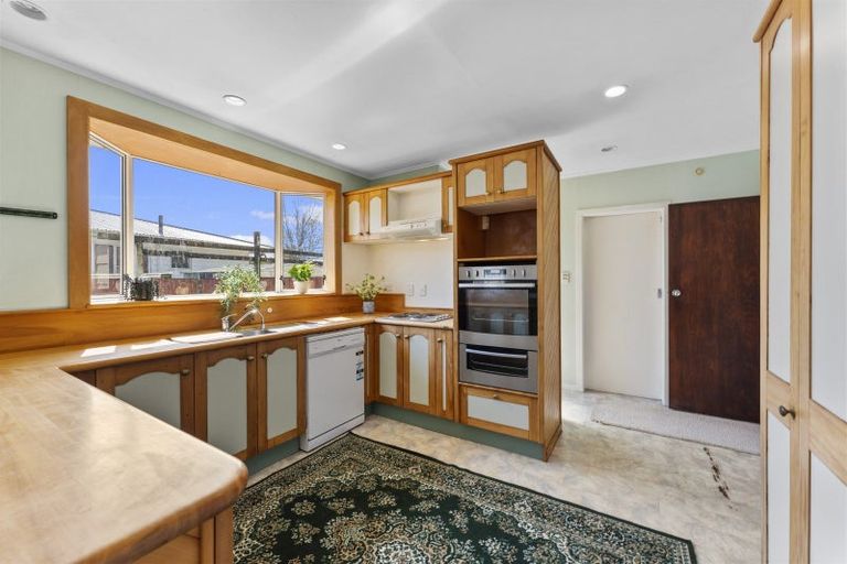 Photo of property in 92 California Drive, Totara Park, Upper Hutt, 5018