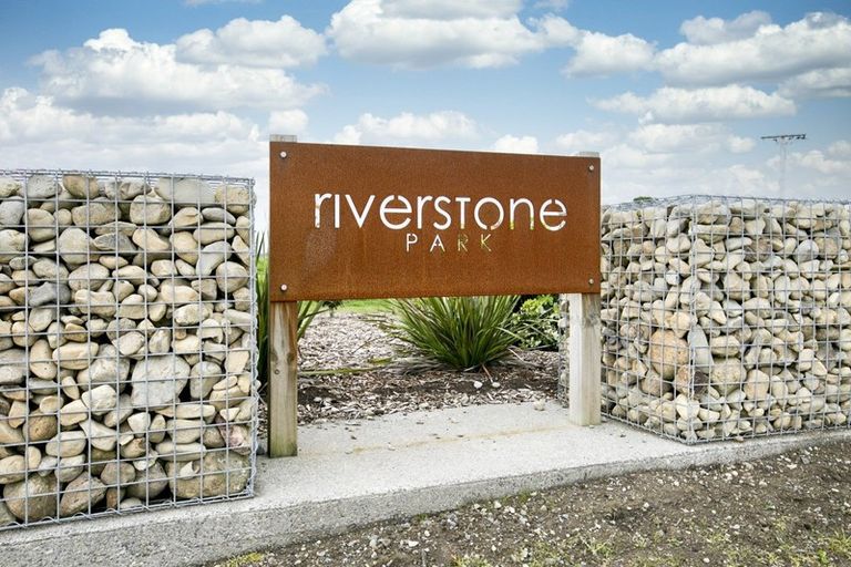 Photo of property in 86 Solway Crescent, Solway, Masterton, 5810