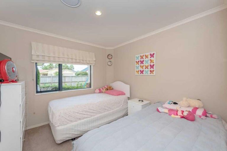 Photo of property in 72 Nielsen Gardens, Rototuna, Hamilton, 3210