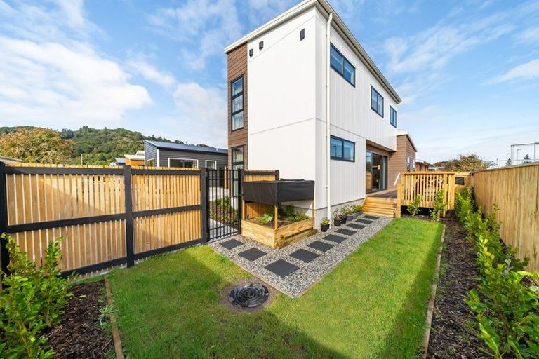 Photo of property in 74e Seddon Street, Wallaceville, Upper Hutt, 5018