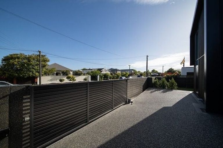 Photo of property in 1/27a Taylors Avenue, Bryndwr, Christchurch, 8052