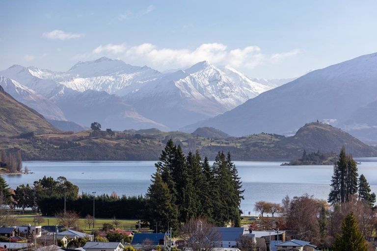 Photo of property in 9 Botting Place, Wanaka, 9305