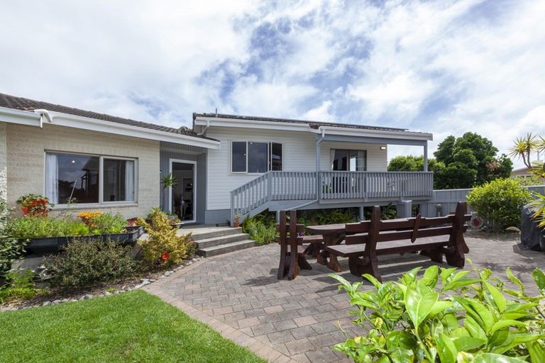 Photo of property in 12a Kohutuhutu Road, Raumati Beach, Paraparaumu, 5032