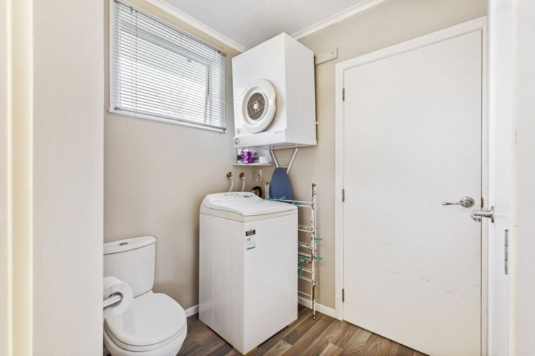 Photo of property in 33 Darraghs Road, Brookfield, Tauranga, 3110