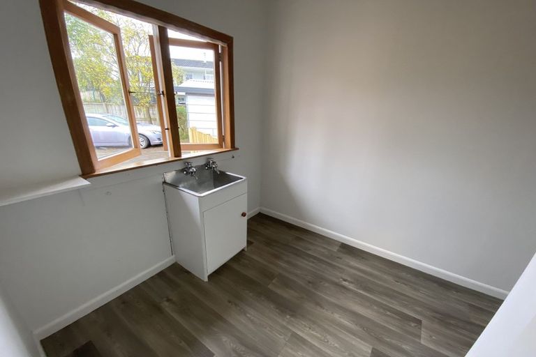 Photo of property in 19 Storey Avenue, Forest Lake, Hamilton, 3200